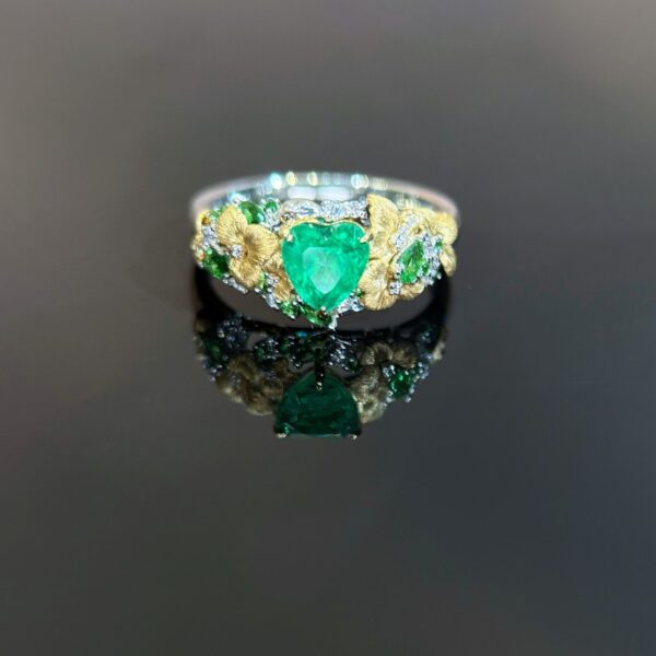18K Gold (White & Yellow) Emerald 0.90ct Heart Ring