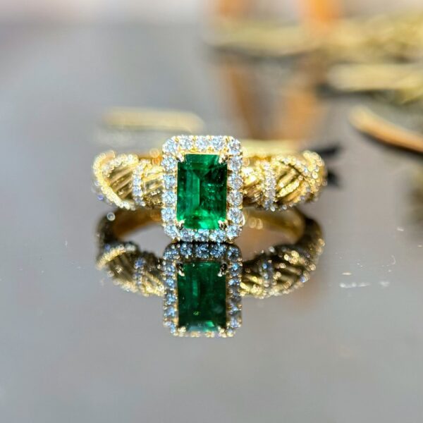 18K Yellow Gold Emerald 0.61ct Long Octagonal Ring