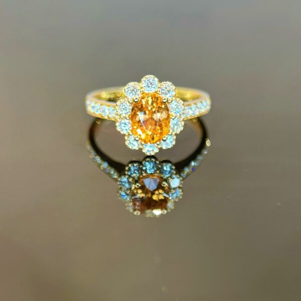 18K Yellow Gold Mandarin Garnet 1.45ct Oval Ring