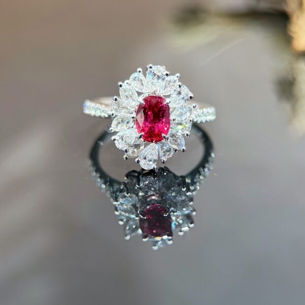 18K White Gold Ruby 1.10ct Oval Ring