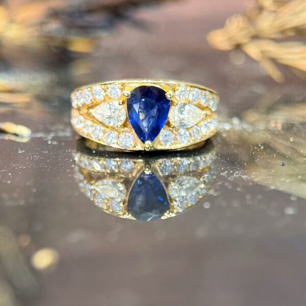 18K Yellow Gold Sapphire 1.08ct Pear Ring